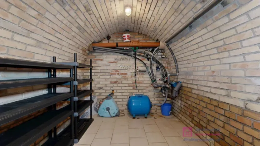 Prodej ubytování, Břeclav - Poštorná, Julia Fučíka, 275 m2