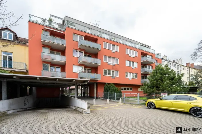 Pronájem bytu 3+kk, Pardubice - Zelené Předměstí, Pernerova, 65 m2