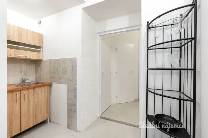 Pronájem bytu 2+kk, Praha - Libeň, Pod Kotlaskou, 48 m2