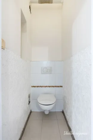 Pronájem bytu 2+kk, Praha - Libeň, Pod Kotlaskou, 48 m2