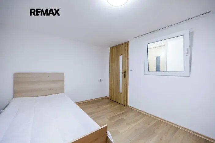 Pronájem bytu 4+kk, Praha - Modřany, Plovdivská, 82 m2