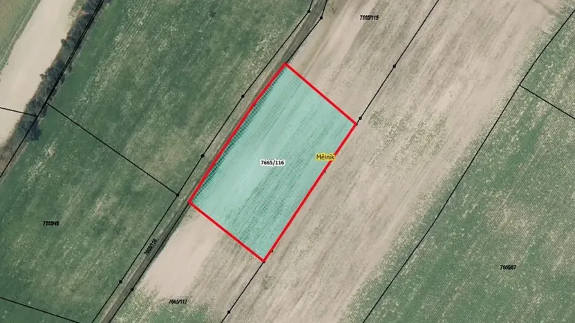 Prodej pole, Mělník, 3015 m2