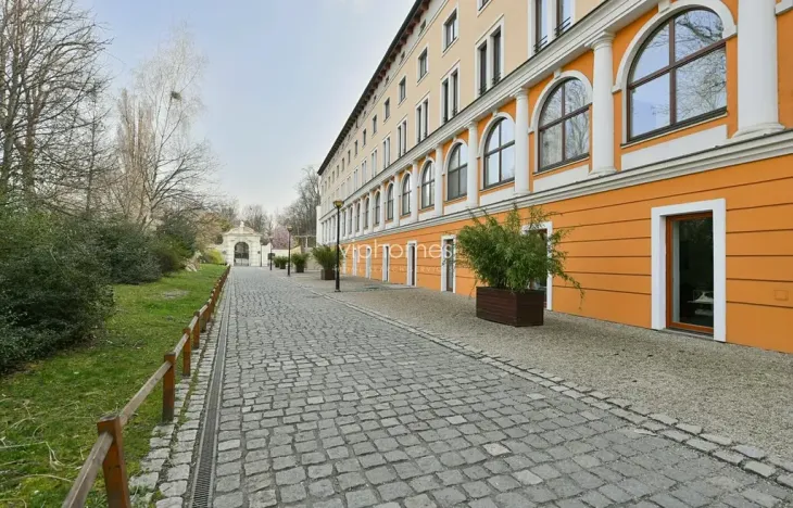 Pronájem bytu 1+kk, Praha - Bubeneč, Mlýnská, 47 m2