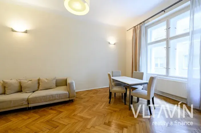 Pronájem bytu 2+1, Praha - Staré Město, Benediktská, 63 m2