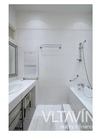 Pronájem bytu 2+1, Praha - Staré Město, Benediktská, 63 m2