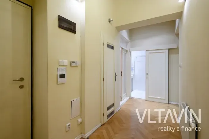 Pronájem bytu 2+1, Praha - Staré Město, Benediktská, 63 m2