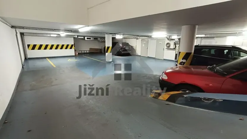 Pronájem kanceláře, Praha - Břevnov, Bělohorská, 1054 m2