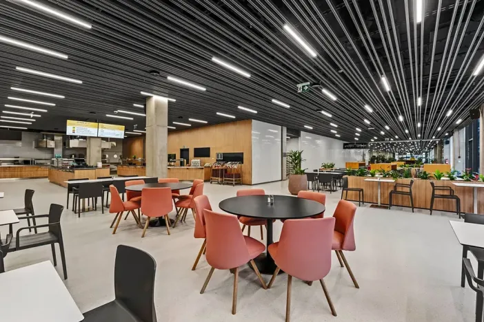 Pronájem kanceláře, Praha - Dejvice, Evropská, 1751 m2