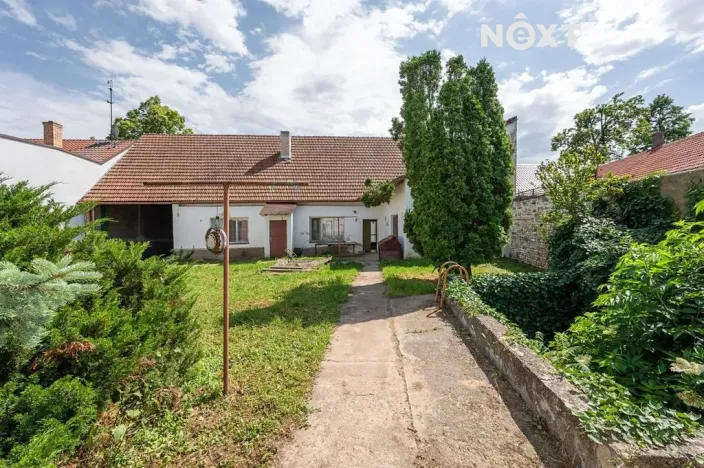 Prodej pozemku pro bydlení, Drnholec, nám. Svobody, 2111 m2