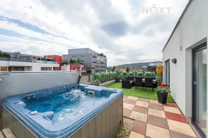 Pronájem bytu 3+kk, Brno, Sochorova, 87 m2