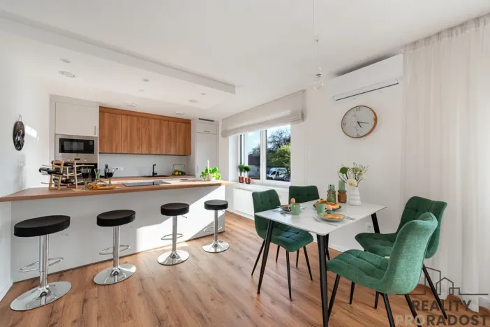 Prodej vily, Říčany, Pod Vojenským velitelstvím, 229 m2