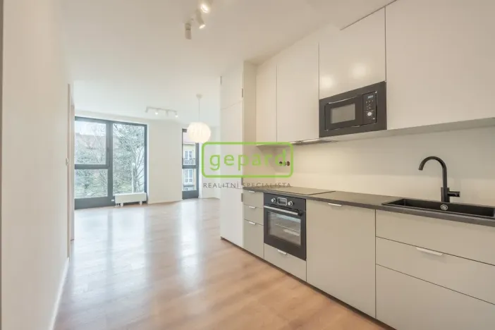 Pronájem bytu 2+kk, Praha, Pakoměřická, 46 m2