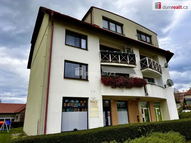 Pronájem bytu 3+1, Vizovice, Masarykovo nám., 79 m2