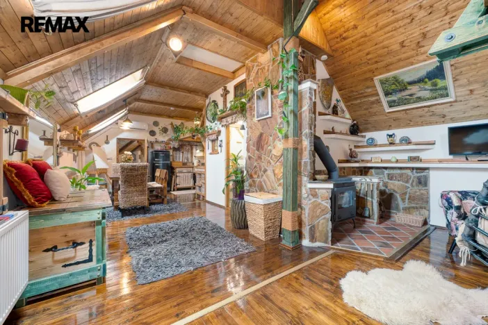 Prodej rodinného domu, Všechlapy, 200 m2