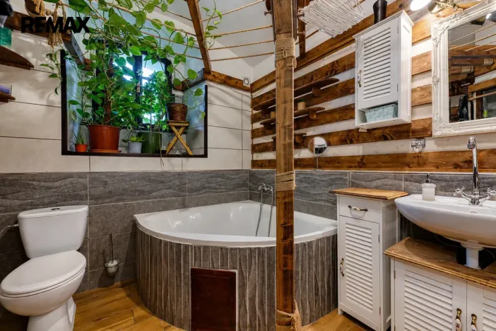 Prodej rodinného domu, Všechlapy, 200 m2
