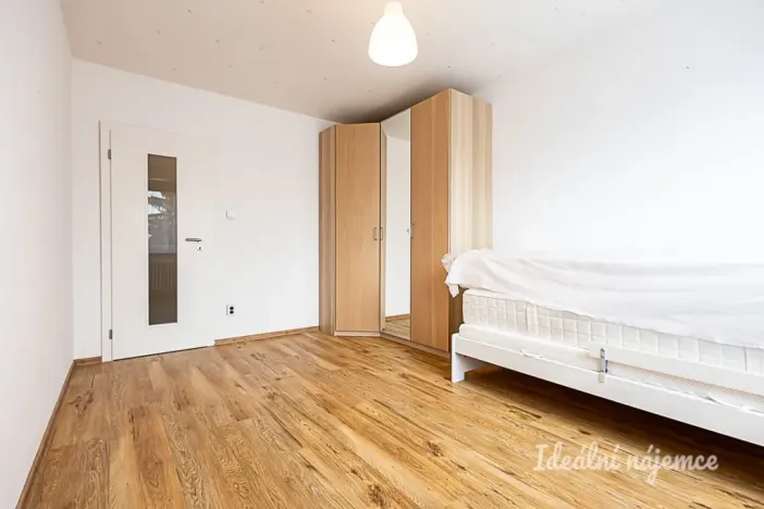 Pronájem bytu 3+kk, Praha, Ostravská, 73 m2