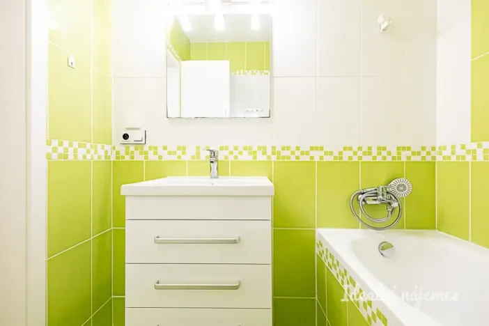 Pronájem bytu 3+kk, Praha, Ostravská, 73 m2