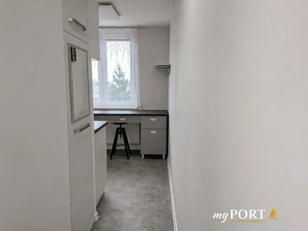 Pronájem bytu 3+1, Karlovy Vary, Severní, 84 m2