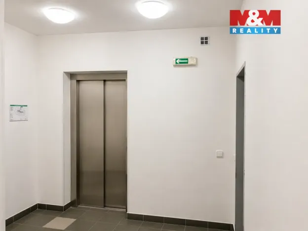 Pronájem bytu 1+kk, Praha - Podolí, Dvorecká, 50 m2