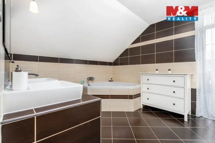 Prodej rodinného domu, Střezetice, 187 m2