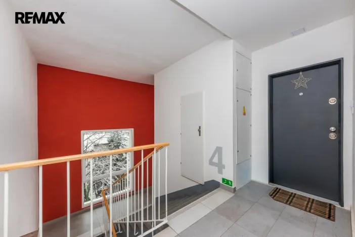 Prodej bytu 2+1, Praha, Káranská, 54 m2