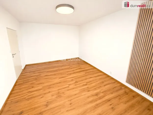 Pronájem bytu 1+1, Zlín, Potoky, 32 m2