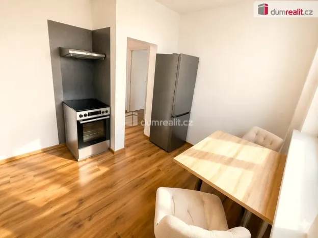 Pronájem bytu 1+1, Zlín, Potoky, 32 m2