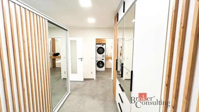 Pronájem bytu 2+kk, Praha - Smíchov, Zubatého, 74 m2