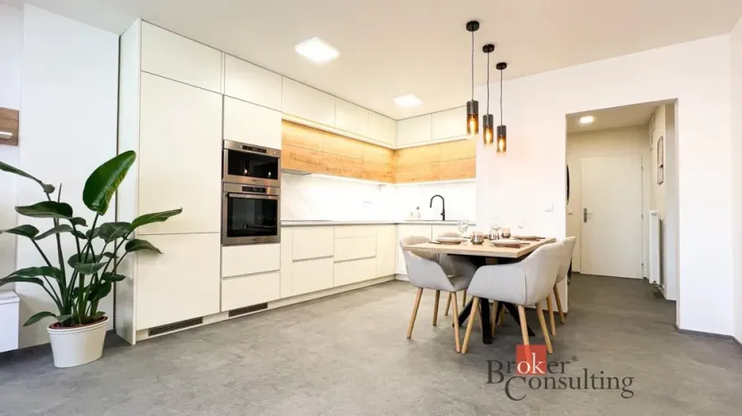 Pronájem bytu 2+kk, Praha - Smíchov, Zubatého, 74 m2