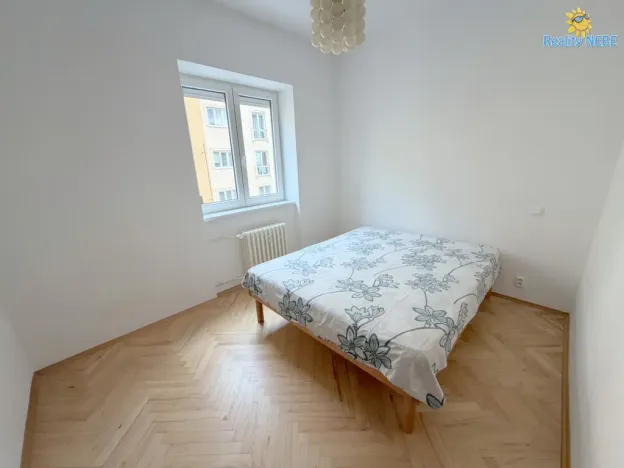 Prodej bytu 3+1, Praha - Vršovice, K louži, 84 m2