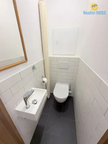 Prodej bytu 3+1, Praha - Vršovice, K louži, 84 m2