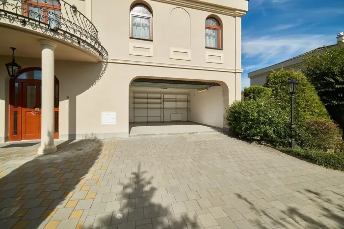 Pronájem vily, Praha - Nebušice, Nebušická, 254 m2