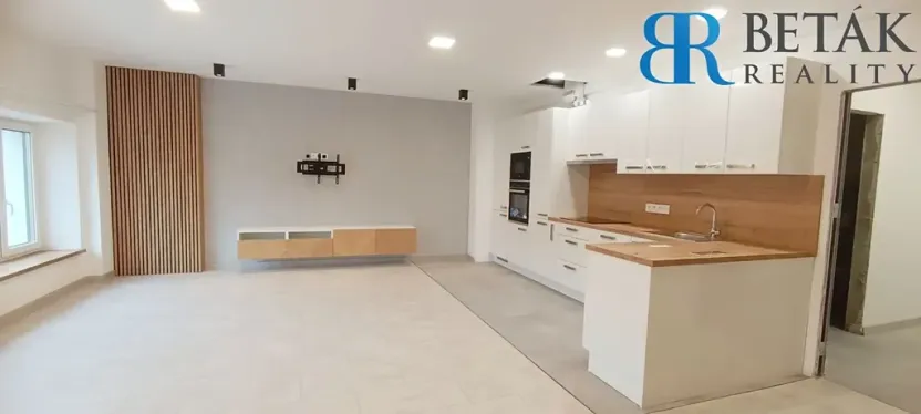 Prodej činžovního domu, Radslavice, Na Návsi, 670 m2