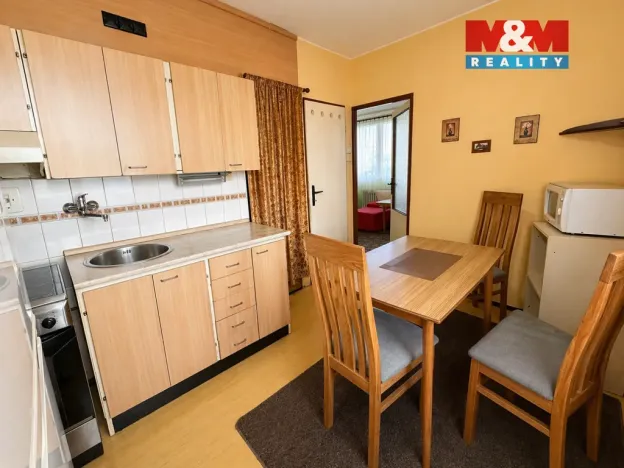 Prodej bytu 3+1, Budyně nad Ohří, Poplužní, 67 m2