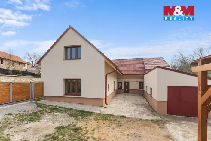 Prodej rodinného domu, Peruc - Černochov, 288 m2