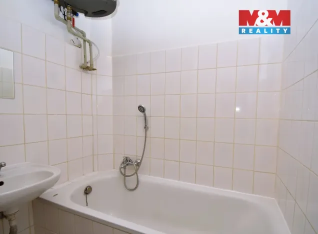 Pronájem bytu 1+1, Praha - Michle, Nuselská, 37 m2