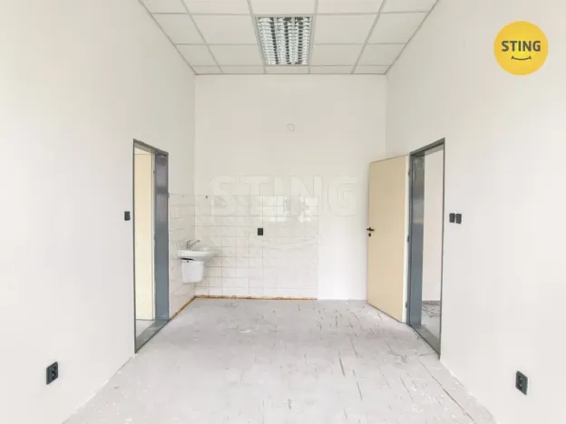 Pronájem skladu, Ostrava, Paskovská, 600 m2