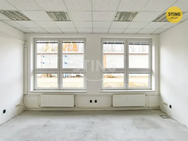 Pronájem skladu, Ostrava, Paskovská, 600 m2