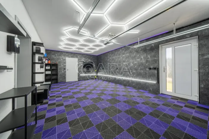 Prodej rodinného domu, Štěkeň, Slatinská, 227 m2