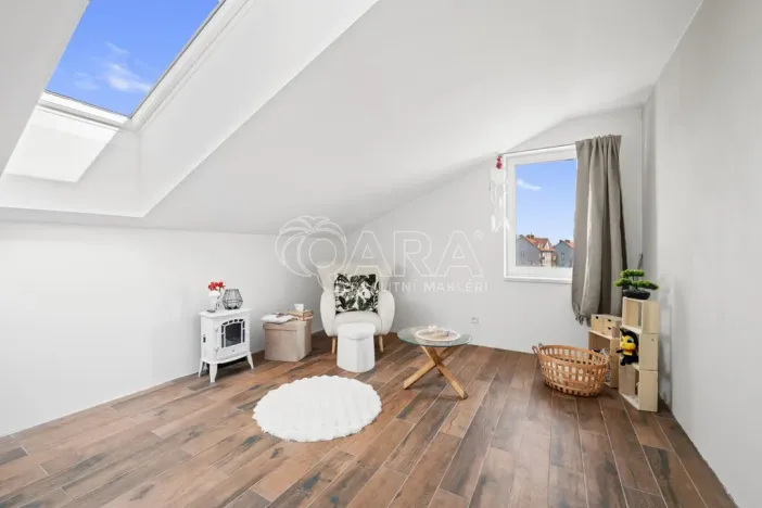 Prodej rodinného domu, Štěkeň, Slatinská, 227 m2