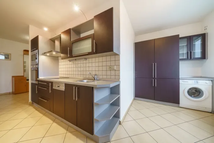 Pronájem bytu 2+1, Ostrov, Jungmannova, 61 m2