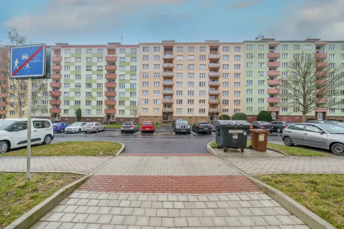 Pronájem bytu 2+1, Ostrov, Jungmannova, 61 m2