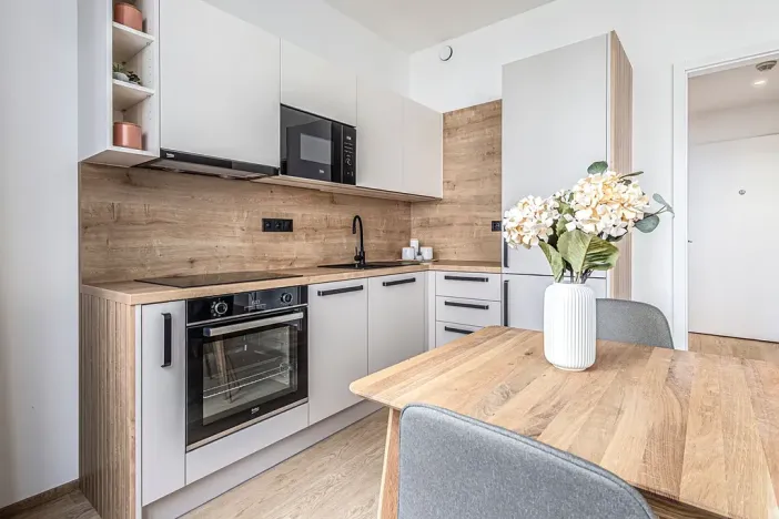 Pronájem bytu 1+kk, Praha - Karlín, Pobřežní, 31 m2