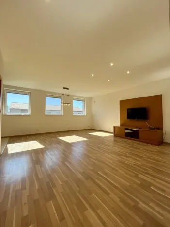 Pronájem bytu 2+kk, Ostrava - Heřmanice, Koněvova, 72 m2