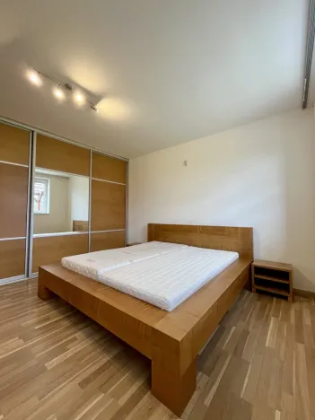 Pronájem bytu 2+kk, Ostrava - Heřmanice, Koněvova, 72 m2