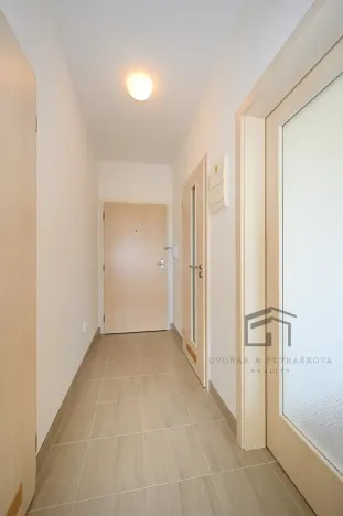 Pronájem bytu 2+kk, Praha - Kbely, Toužimská, 47 m2