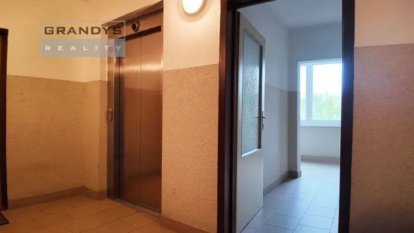 Prodej bytu 1+kk, Praha, Rodopská, 32 m2