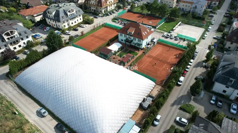 Prodej komerční nemovitosti, Rudná, Hořelické náměstí, 500 m2