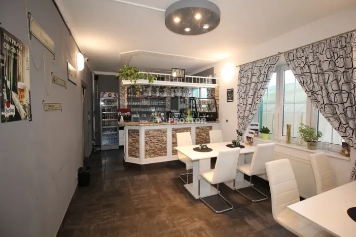 Prodej komerční nemovitosti, Rudná, Hořelické náměstí, 500 m2