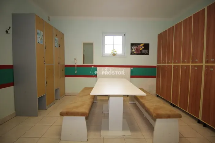 Prodej komerční nemovitosti, Rudná, Hořelické náměstí, 500 m2